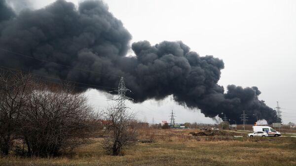 Пожар на нефтебазе в Белгороде - Sputnik Кыргызстан