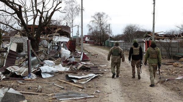 Украинские военные на окраине Киева - Sputnik Кыргызстан