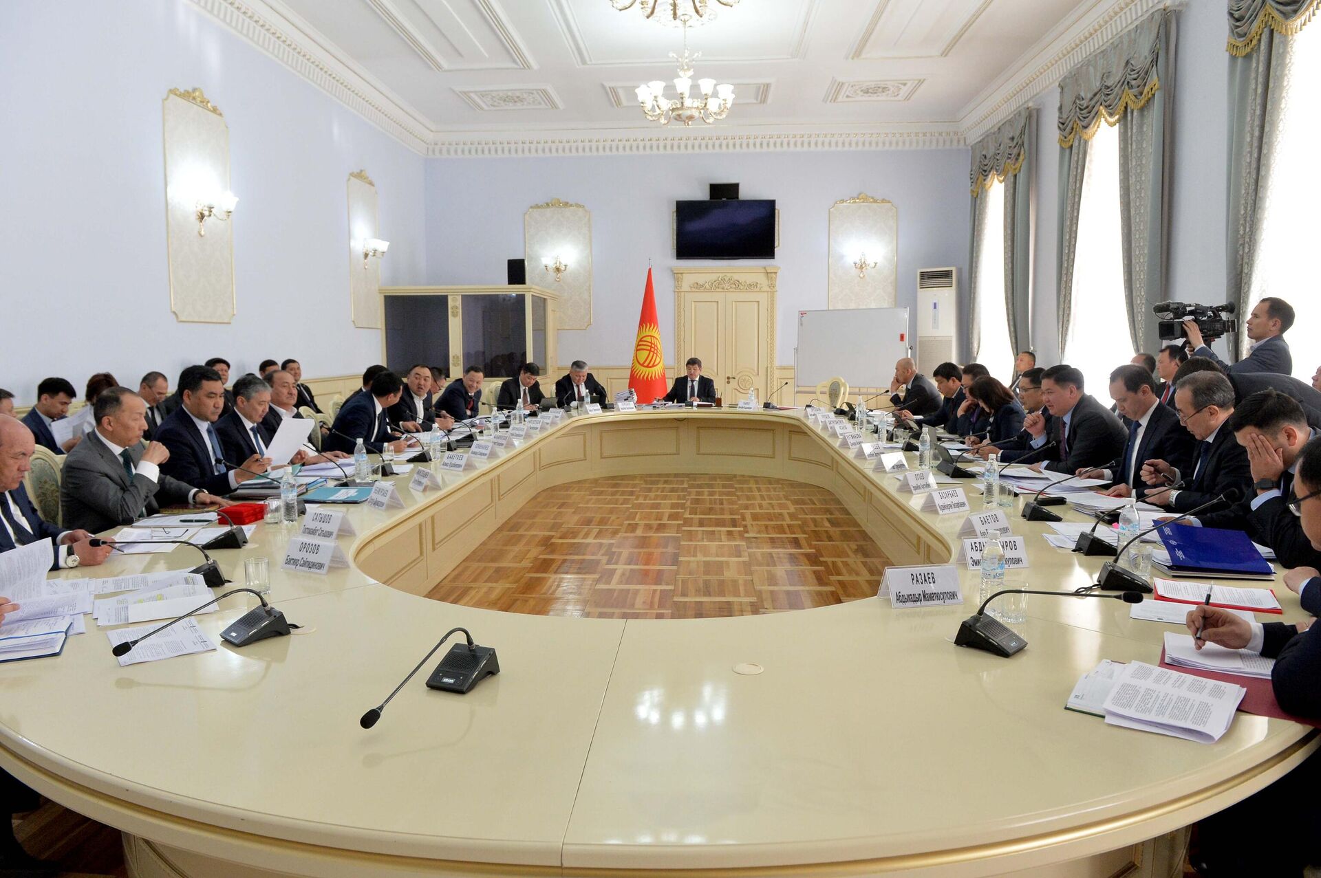Заседание кабинета министров КР - Sputnik Кыргызстан, 1920, 09.04.2022
