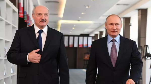 Президент Беларуси Александр Лукашенко и глава России Владимир Путин. Архивное фото - Sputnik Кыргызстан