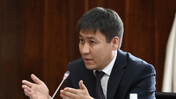 Министр образования и науки Алмазбек Бейшеналиев  - Sputnik Кыргызстан