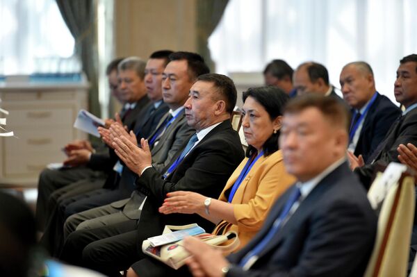 В Бишкеке состоялся международный форум &quot;Мировая науки и современные вызовы в эпоху глобализаци и цифровой трансформации&quot; - Sputnik Кыргызстан