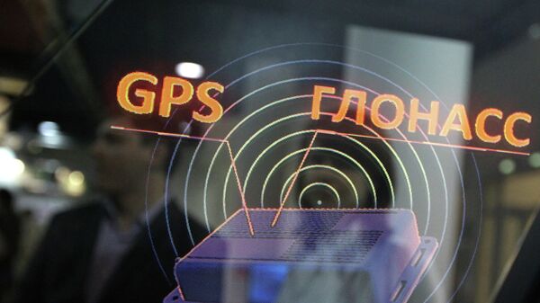 Надпись GPS и Глонасс. Архивное фото - Sputnik Кыргызстан