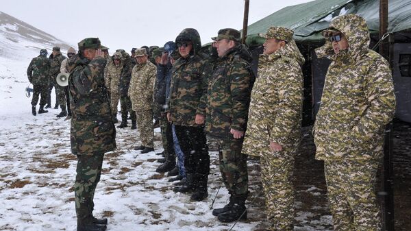 Сотрудники Госкомитета национальной безопасности провели антитеррористические учения в Нарынской области - Sputnik Кыргызстан