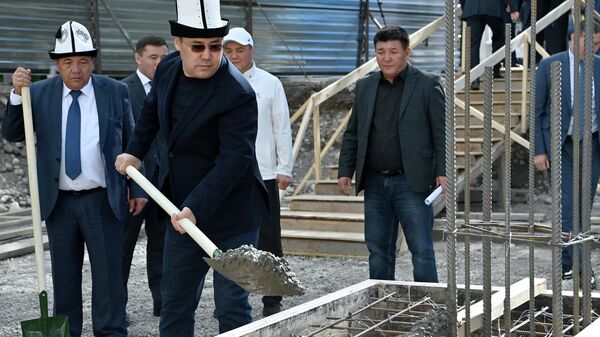 Закладка капсулы под строительство зала для женской сборной по борьбе в Бишкеке - Sputnik Кыргызстан