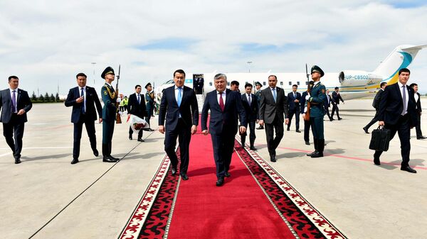Рабочий визит премьер-министра Казахстана Алихаа Смаилова в Кыргызстан - Sputnik Кыргызстан