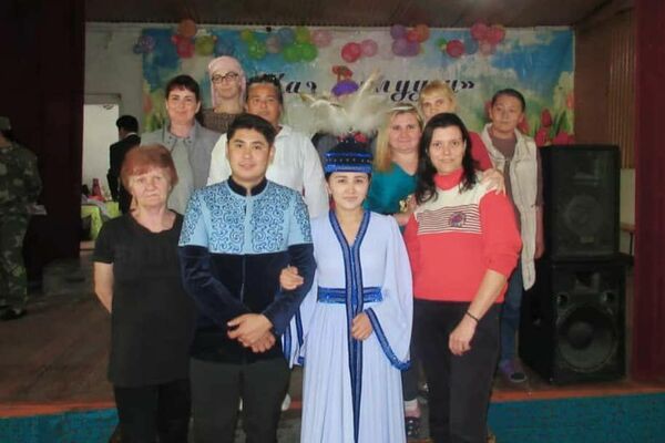 СИН отмечает, что для постояльцев учреждения № 2 в селе Степном организовали концерт в рамках Концепции духовно-нравственного развития и физического воспитания личности, рассчитанной на 2021-2026 годы. - Sputnik Кыргызстан