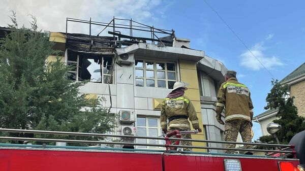 Пожар в здании в центре Бишкека - Sputnik Кыргызстан