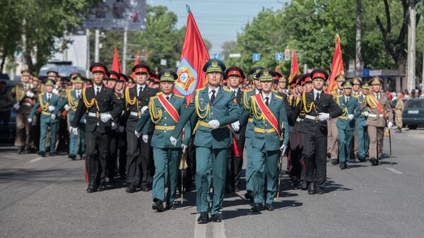 Подготовка к празднованию 77-й годовщины Победы в Великой Отечественной войне - Sputnik Кыргызстан