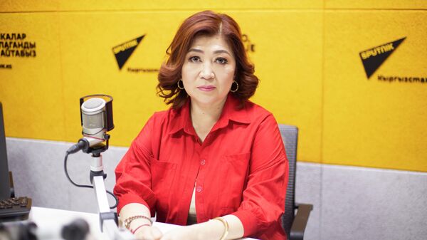 Редактор-ведущий кыргызского радио Эльмара Турсуналиева - Sputnik Кыргызстан