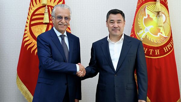 Президент Кыргызской Республики Садыр Жапаров сегодня, 10 мая, встретился с президентом Азиатской футбольной конфедерации (АФК) Салманом бин Ибрагим Аль Халифом - Sputnik Кыргызстан