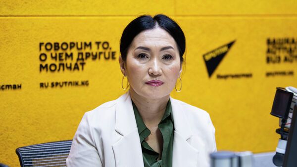 Республикалык кан борборунун башкы директорунун орун басары Айганыш Сатыбалдиева - Sputnik Кыргызстан