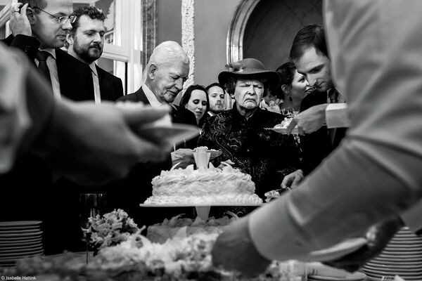 Снимок &quot;Лимонный торт&quot; нидерландского фотографа Изабель Хаттинк, победивший в категории &quot;Свадебная фотография&quot; - Sputnik Кыргызстан