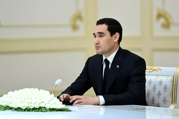 Мамытов напомнил, что в июне прошлого года Садыр Жапаров совершил официальный визит в Туркменистан, и пригласил Сердара Бердымухамедова посетить Кыргызстан с официальным визитом - Sputnik Кыргызстан
