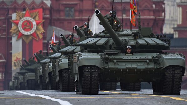 Военный парад, посвящённый 77-й годовщине Победы в Великой Отечественной войне - Sputnik Кыргызстан