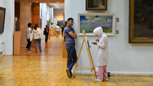 Посетители музея в Бишкеке. Архивное фото - Sputnik Кыргызстан