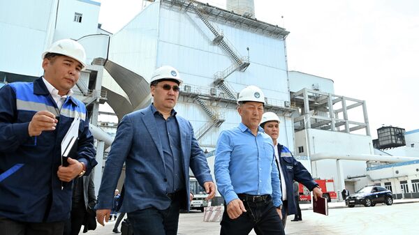 Президент Садыр Жапаров побывал на ТЭЦ Бишкека - Sputnik Кыргызстан