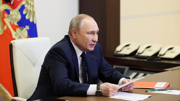Президент России Владимир Путин на заседании Совета безопасности - Sputnik Кыргызстан