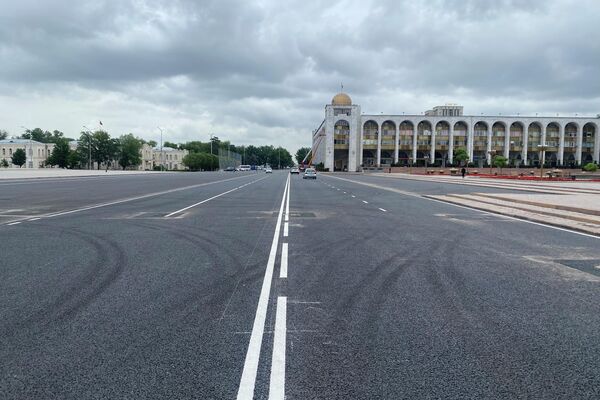 В Бишкеке открыли для проезда площадь Ала-Тоо - Sputnik Кыргызстан