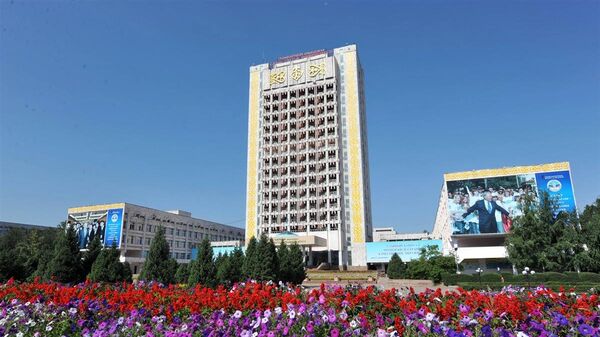 Казахский национальный университет имени Аль-Фараби (КазНУ). Архивное фото - Sputnik Кыргызстан
