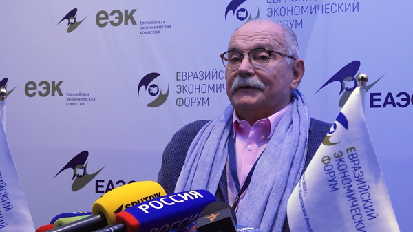 Никита Михалков о евразийском Оскаре и Кыргызстане — видео - Sputnik Кыргызстан