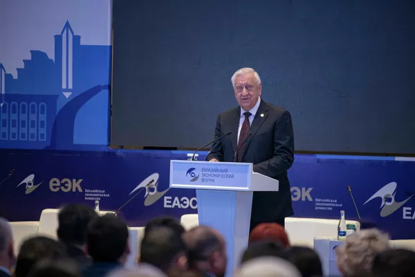 Председатель коллегии Евразийской экономической комиссии Михаил Мясникович во время выступления  - Sputnik Кыргызстан