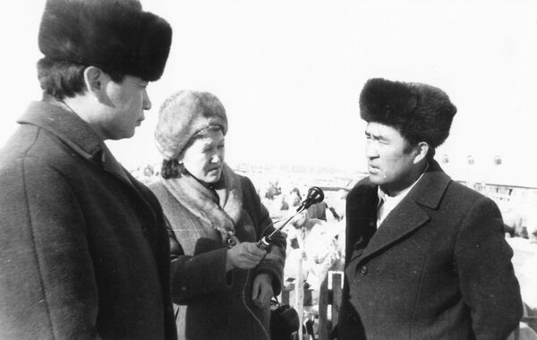 1960-жылдарга чейин кыргызстандыктар үчүн радио менен гезит маалымат алуунун эң жеткиликтүү булагы болгон - Sputnik Кыргызстан
