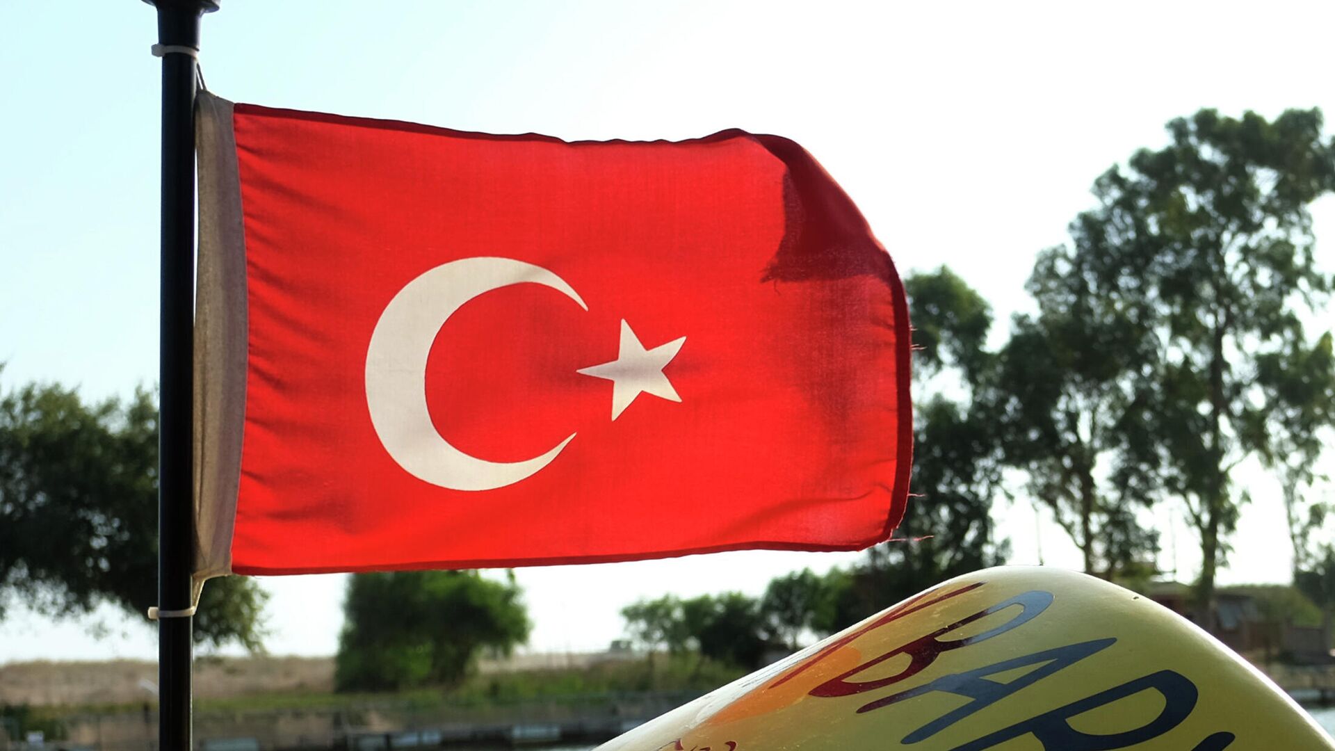 Флаг Турции. Архивное фото - Sputnik Кыргызстан, 1920, 02.06.2022
