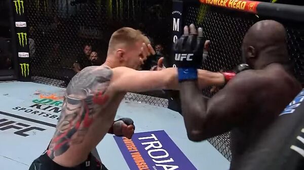 Лучшие моменты турнира UFC Вегас 56 — видео - Sputnik Кыргызстан