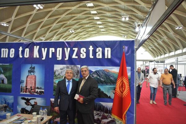 Посольство Кыргызстана в Иране приняло участие в первой международной выставке &quot;Туризм в исламском мире&quot; - Sputnik Кыргызстан