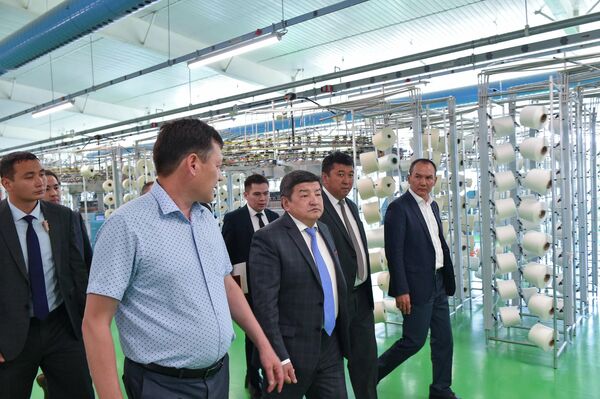 Кредит выделяется для реализации второго этапа развития текстильной фабрики, предусматривающего рост производительности в 2,5 раза и создание дополнительных 200 рабочих мест - Sputnik Кыргызстан