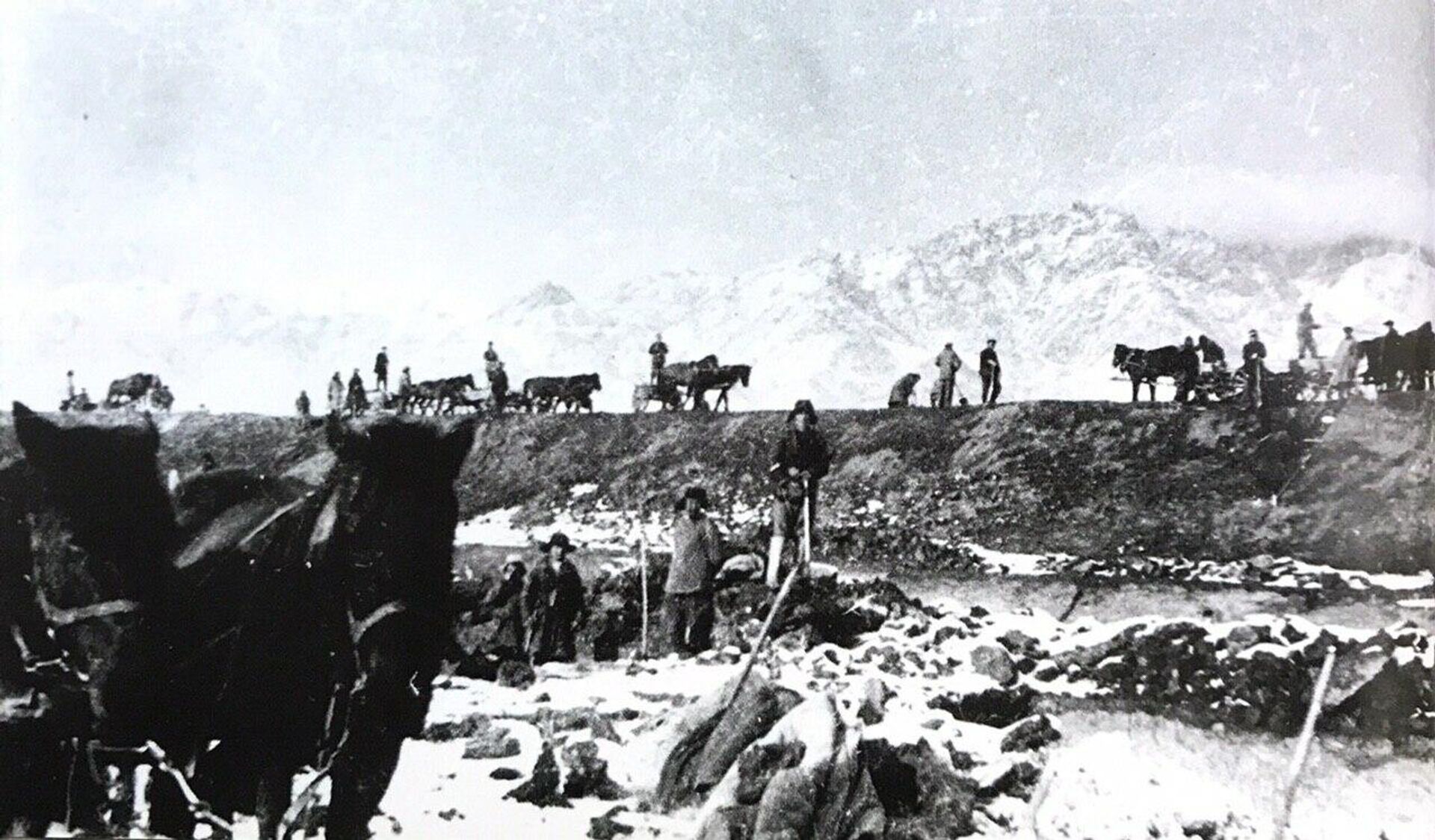 Строительство железной дороги в Кыргызстане в ХХ веке - Sputnik Кыргызстан, 1920, 02.12.2023