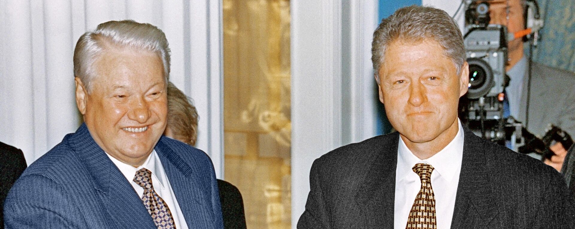  АКШнын мурдагы президенти Билл Клинтон жана РФтин мурдагы президенти Борис Ельцин. Архив - Sputnik Кыргызстан, 1920, 13.06.2022