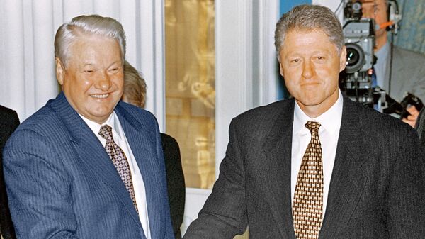  АКШнын мурдагы президенти Билл Клинтон жана РФтин мурдагы президенти Борис Ельцин. Архив - Sputnik Кыргызстан