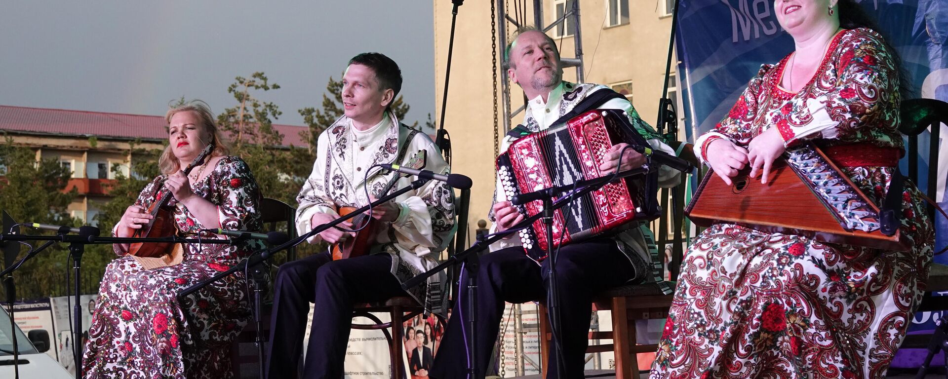 Концерт в рамках международного культурного проекта На языке музыки в Караколе - Sputnik Кыргызстан, 1920, 13.06.2022