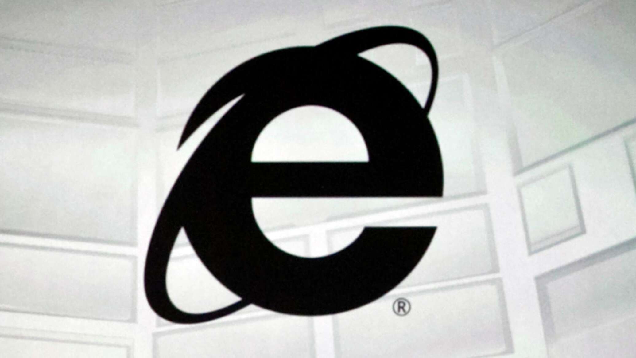 Интернет фирма 9. Значок интернет эксплорер. Internet Explorer картинки. Значок интернет эксплорер на прозрачном фоне. Microsoft Internet Explorer уязвимость.