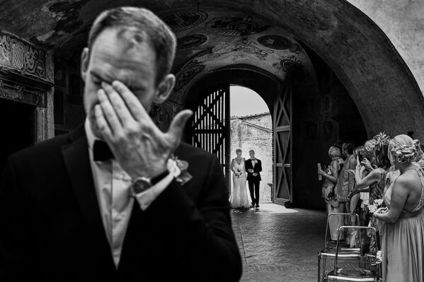 Снимок &quot;Прибытие невесты&quot; итальянского фотографа Дамиано Сальвадори занял первое место в категории &quot;Свадьба&quot;  - Sputnik Кыргызстан