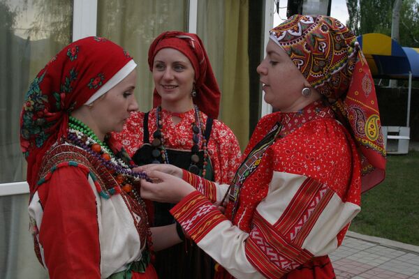 Ежегодно мероприятие собирает около 100 представителей молодежных организаций из государств Содружества - Sputnik Кыргызстан