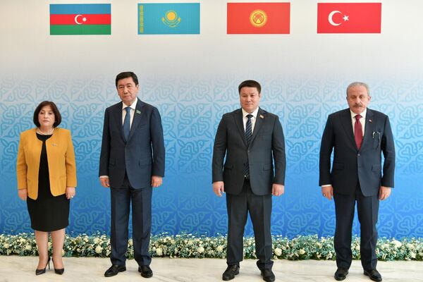 Сейчас ТюркПА состоит из представителей парламентов Азербайджана, Казахстана, Кыргызстана и Турции - Sputnik Кыргызстан