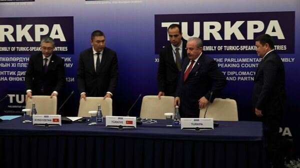 Как на Иссык-Куле прошла встреча депутатов из тюркских стран — видео - Sputnik Кыргызстан