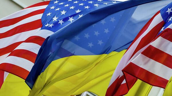 Флаги США и Украины. Архивное фото  - Sputnik Кыргызстан