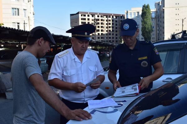 У одного водителя в крови обнаружили алкоголь, его отстранили от работы, маршрутку поставили на штрафстоянку  - Sputnik Кыргызстан