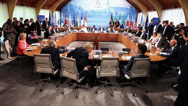 Лидеры Большой семерки во время заседания в Германии - Sputnik Кыргызстан