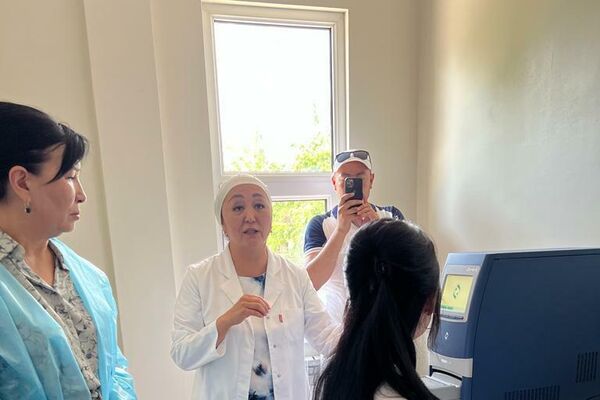 В Ноокатском районе открылась вирусологическая лаборатория на базе Центра профилактики заболеваний и госсанэпиднадзора - Sputnik Кыргызстан