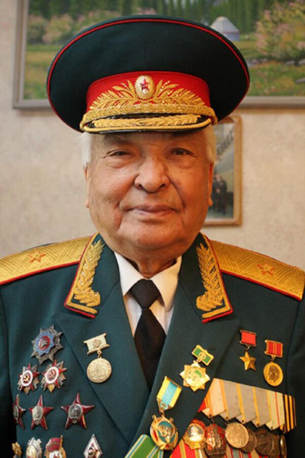 Дайыр Асанов, 2008-жылы 9-май күнү түшкөн - Sputnik Кыргызстан