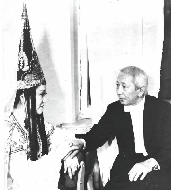 Народная артистка СССР, известная оперная певица Кайыргуль Сартбаева - Sputnik Кыргызстан