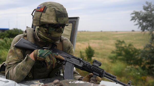 Военнослужащий ВС РФ в южном секторе специальной военной операции на Украине. - Sputnik Кыргызстан