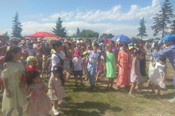 Сабантуй — ежегодный народный праздник по случаю окончания весенних полевых работ у татар и башкир - Sputnik Кыргызстан