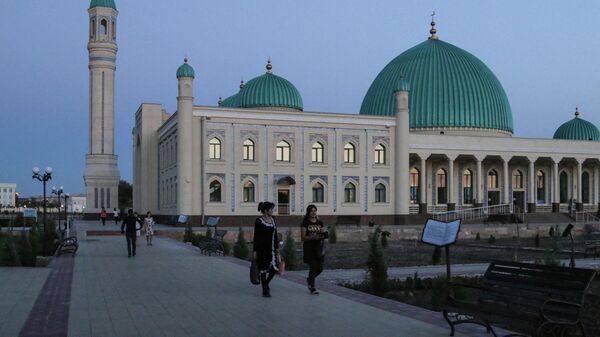 Мечеть в Нукусе на северо-западе Узбекистана. Архивное фото - Sputnik Кыргызстан