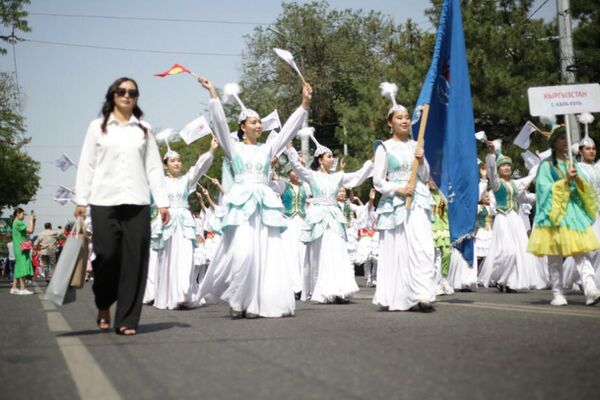 Карнавал проходит в рамках мероприятий, посвященных Году защиты горных экосистем и климатической устойчивости - Sputnik Кыргызстан